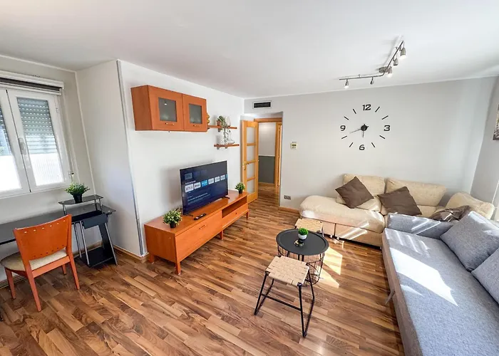 Cineasta Del Pilar - Turistea